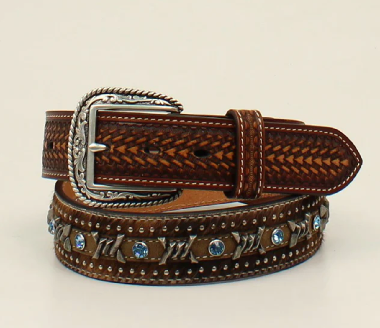 Cinturón Ariat para hombre con alambre de púas, pelo de becerro y diamantes de imitación color turquesa
