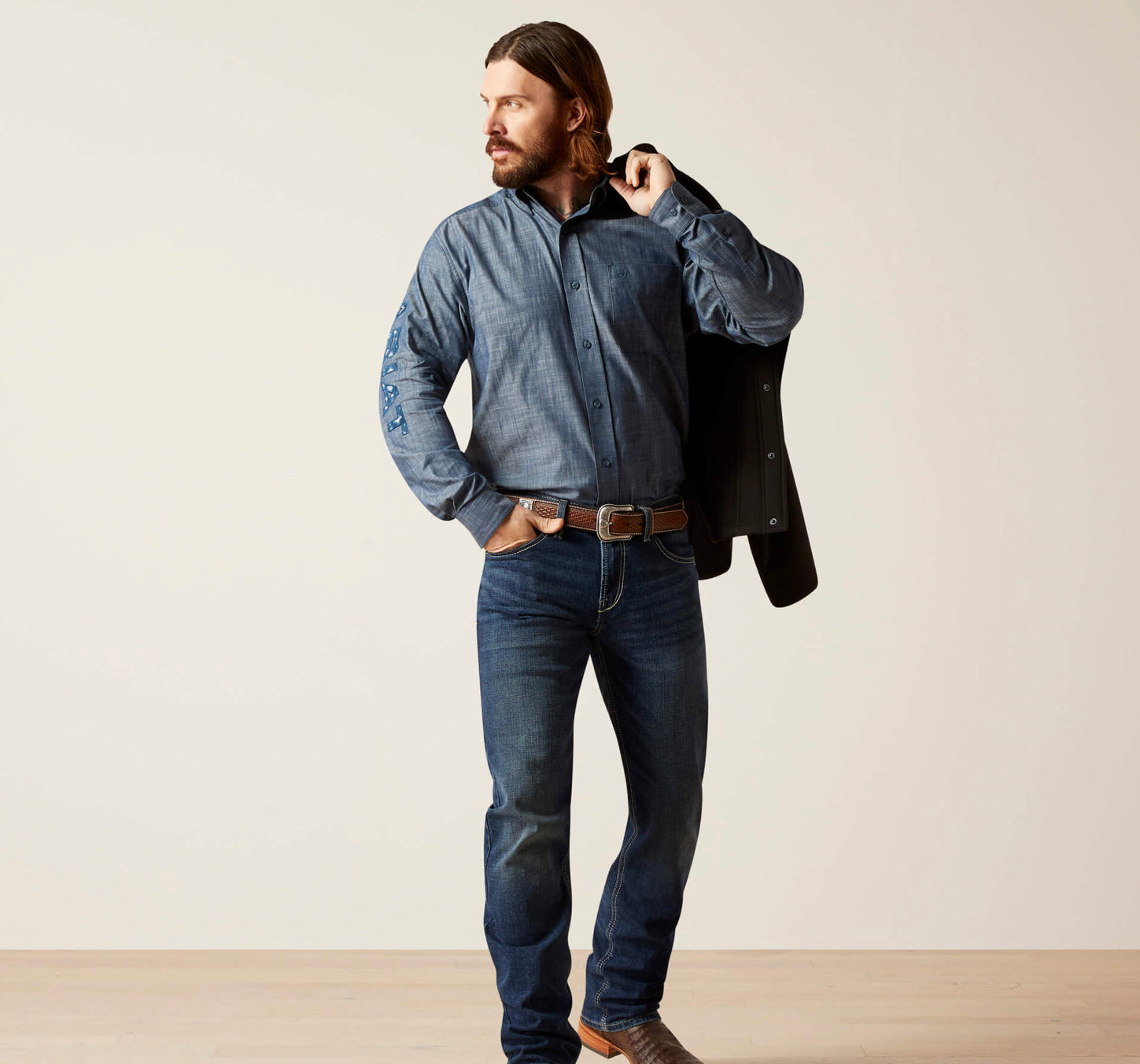 (ARIAT) LOGOTIPO DEL EQUIPO SARGA CLÁSICA